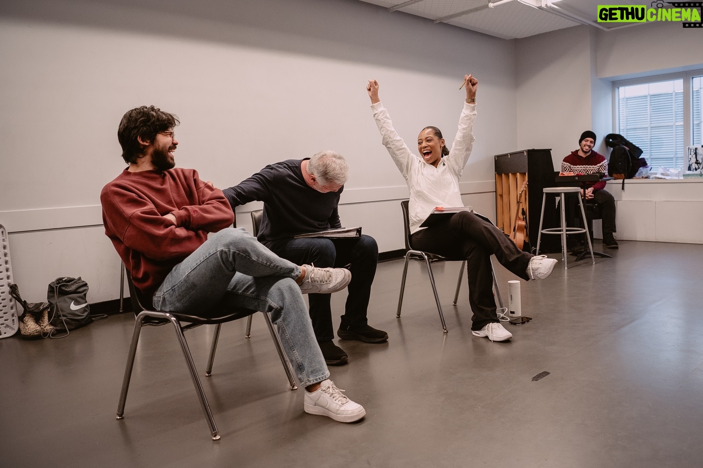 Hailey Kilgore - 21.1K Likes - We've got some new passengers onboard! Your first look at our newest cast members in rehearsal.
📸: @michaelah.jpg