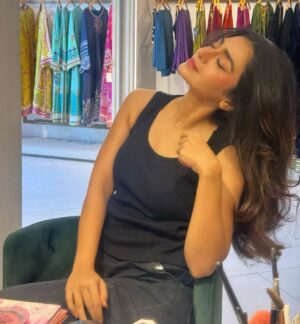 Hajra Yamin Instagram - A quiet strength lights gentle days