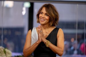 Actress Halle Berry HD Photos and Wallpapers February 2025