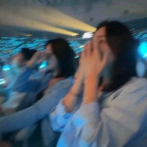 Han Ga-in Instagram - 우환있는줄 오해하시는듯ㅎㅎㅎ
덕분에 행복했다는

#울고웃고#광신도주의#응원봉 페어링 도와주신 팬분,떨어진 배터리 챙겨주신 팬분 감사했어요#지오디#지오디콘서트