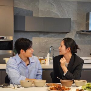 Han Ga-in Instagram - 흔쾌히 나와준 동준찡 고마워요