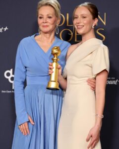 Actress Hannah Einbinder HD Photos and Wallpapers March 2025