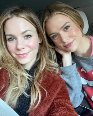 Hayley Erin Instagram - In honor of @chloelanier123’s birthday here is a collection of photos of her being cute. Love you Chloe 🕶️ Ft our karaoke song 😂