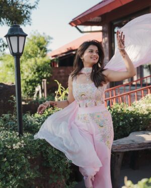Hemal Ingle Instagram - Lazy fridays was such a hit at our wedding 🎉🤡🪷 cannot thank @jari_suta for helping me put together a perfect outfit for this event. It turned out even better than what I expected. The handwork on the ensemble screams bride while the designs helps it keep more relaxed just like the vibe of the event. They also made the duppata even more special by embroidering our wedding logo on the neck specially for me ❤️