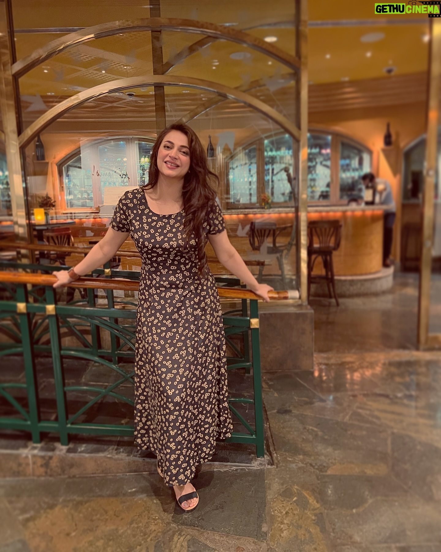 Hiba Ali Khan - 30.6K Likes - Somewhere only we know.
~ 🍂