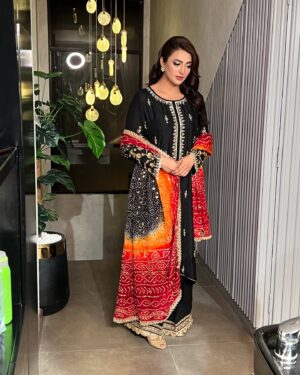 Hiba Ali Khan Instagram - Hiba Ali Khan X Mina Muzaffar 

Makeup & Styling by: @minamuzaffar.official