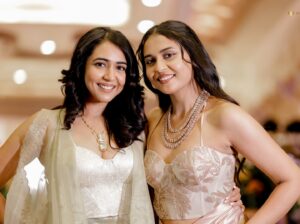 Hitha Chandrashekar Instagram - @thehithaceee’s face in the last one 🤣😅 
📸 @_raaghava @raghavstudios @momentsbyraghavstudios 
My jewellery @velvetboxby ❤️
Hair @makeoverbybhavani_ @mamatha_1942