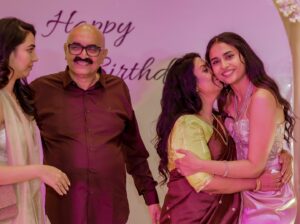Hitha Chandrashekar Instagram - @thehithaceee’s face in the last one 🤣😅 
📸 @_raaghava @raghavstudios @momentsbyraghavstudios 
My jewellery @velvetboxby ❤️
Hair @makeoverbybhavani_ @mamatha_1942