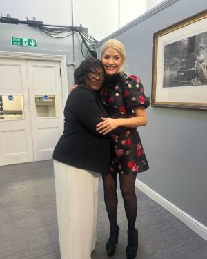 Holly Willoughby Instagram - And 13 years after bringing her into the world, Belle got a hug from the midwife who delivered her…soooo special! Fredette, thank you for everything you did for us on that day 13 years ago …you are an Earth Angel! … and thank you for coming onto Micheal McIntyres Big Show and making that so unbelievably special… 🥲❤️ @bbciplayer  #MichaelMcIntyre #BigShow #iplayer
