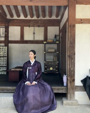 Hong Bi-ra Instagram - #옥씨부인전
우리 자모회당 이씨부인 역할을 맡게 되어 정말 행복했어요🥹
촬영하는 동안 함께한 모든 분들께 감사드리고, 제겐 매 순간순간이 소중한 선물 같은 시간이었습니다. 많은 사랑과 응원을 보내주신 모든 분들께 진심으로 감사드리며, 조만간 또 새로운 모습으로 인사드릴게요!🥰🙏🏻
