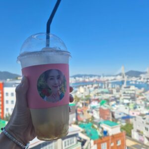 Hong Eun-hee Instagram - 응원 고마워요. 힘내자^^

#넷플릭스 #고백의역사