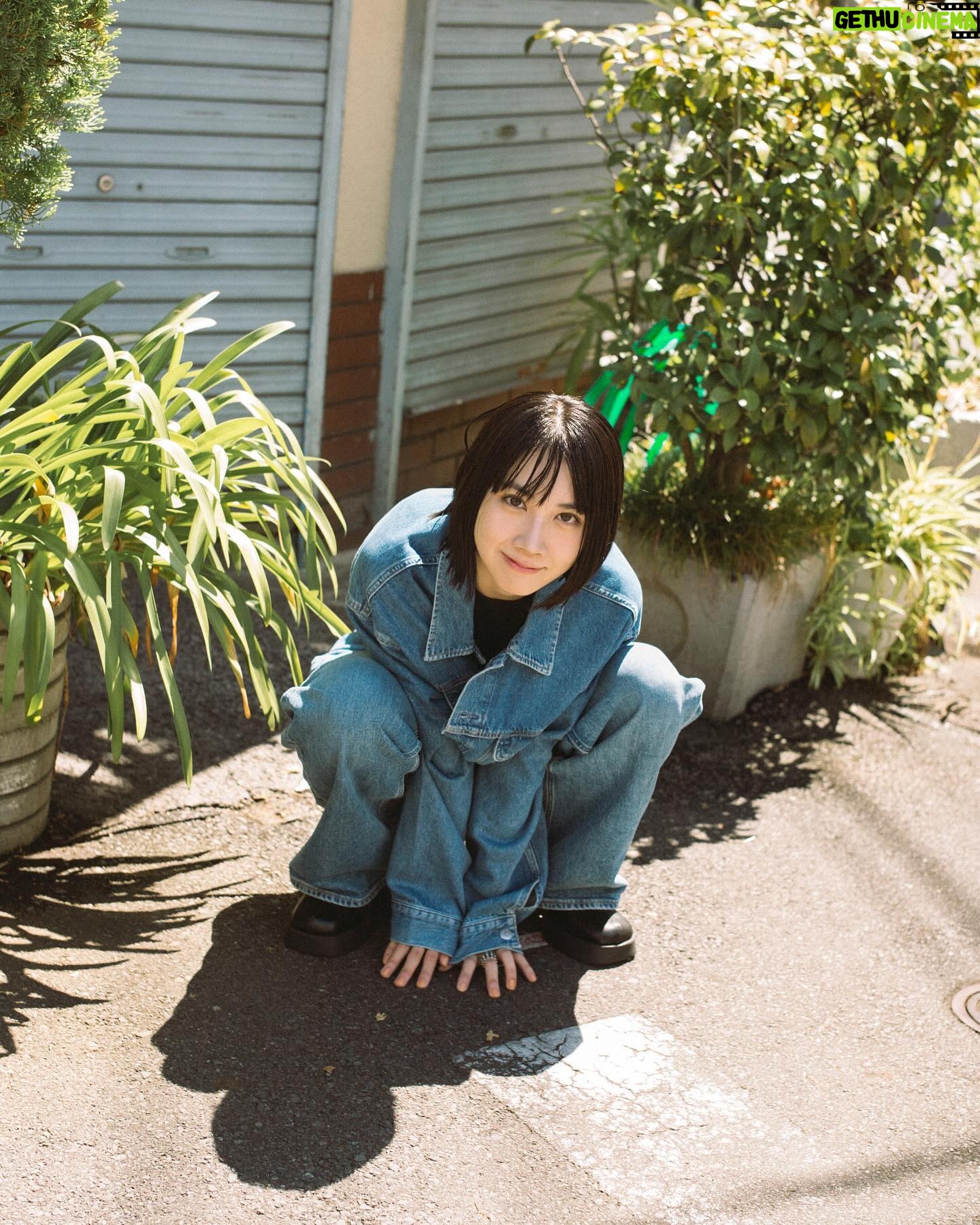 Honoka Matsumoto - 10.1K Likes - .
卓上/壁掛けカレンダー2025
本日発売です🐾
ぜひお手に取っていただけると嬉しいです!
2025年も1年間、松本があなたに寄り添います🫶
カレンダー未使用カットをどうぞ💁♀️
📸 @sakaitakahiro_
👗 @ami_michihata
💄 #izumiomagari