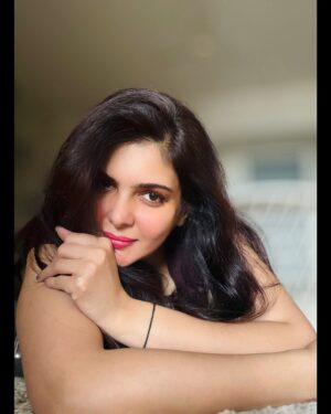 Ihana Dhillon Instagram - Your imperfections makes  you unique . 
🙌 
#quoteoftheday #casual #simpleliving #instadaily #loveyourself #ihanadhillon