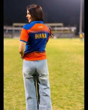Ihana Dhillon Instagram - Moments ❤️ 
#surat … you were so kind ❤️ 
*

*

*

#ccl2025 #punjabdesher #cricket #traveldiaries #surat #lovepunjab #punjabi #lovemyteam #love #ihanadhillon