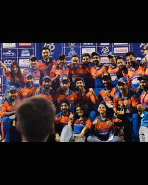 Ihana Dhillon Instagram - Moments ❤️ 
#surat … you were so kind ❤️ 
*

*

*

#ccl2025 #punjabdesher #cricket #traveldiaries #surat #lovepunjab #punjabi #lovemyteam #love #ihanadhillon