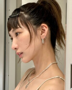Ikumi Nakajima Instagram - 毎日死んで、毎日産まれまひょ❤️
得手不得手もありゃしまへん、
やるかやらんかですやんか❤️