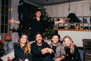 Ilse DeLange Instagram - It’s impossible to summarize all of my adventures in just a few pictures.. and that is a great luxury.. I’m well aware of that ✨🙏🏻

This year has been one full of concerts, releasing my album, reconnecting with some old friends and making new ones. I love all the people I have around me, thankful for all of you. 🙏🏻 Thank you for coming to see us play this year✨

Wishing everyone a wonderful, healthy, loving 2025 ❤️