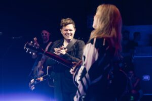 Ilse DeLange Instagram - It’s impossible to summarize all of my adventures in just a few pictures.. and that is a great luxury.. I’m well aware of that ✨🙏🏻

This year has been one full of concerts, releasing my album, reconnecting with some old friends and making new ones. I love all the people I have around me, thankful for all of you. 🙏🏻 Thank you for coming to see us play this year✨

Wishing everyone a wonderful, healthy, loving 2025 ❤️