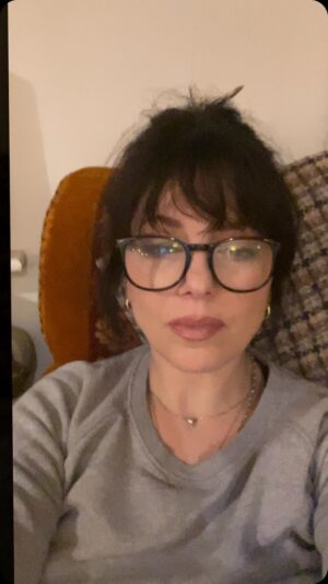 Imelda May Instagram - See you THIS week!!! This Fri, Sat Sunday in UK
I’m joining @sharonshannonmusic 
and so is @rockyoriordan @camilleosullivanpics @mundy_music @liamomaonlai to celebrate our dear friend snd genius @shanemacgowanofficial 
This Fri @o2institutebham 
This Sat @o2sbe 
This Sun @o2ritzmanc