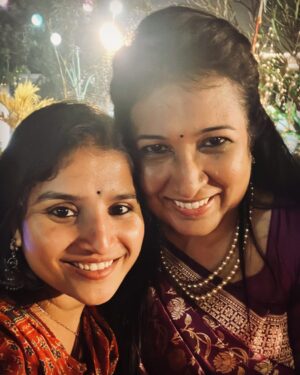 Indravathi Chauhan Instagram - ప్రేమల చిరు నామ రాయలసీమ
అనురాగాల రాగం పాడెనమ్మ❤️🥰

Happy Bhogi
Happy Sankranti