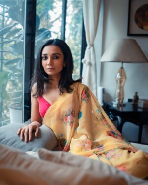 Ira Dubey Instagram - देखो वो आ गया … 🌺
