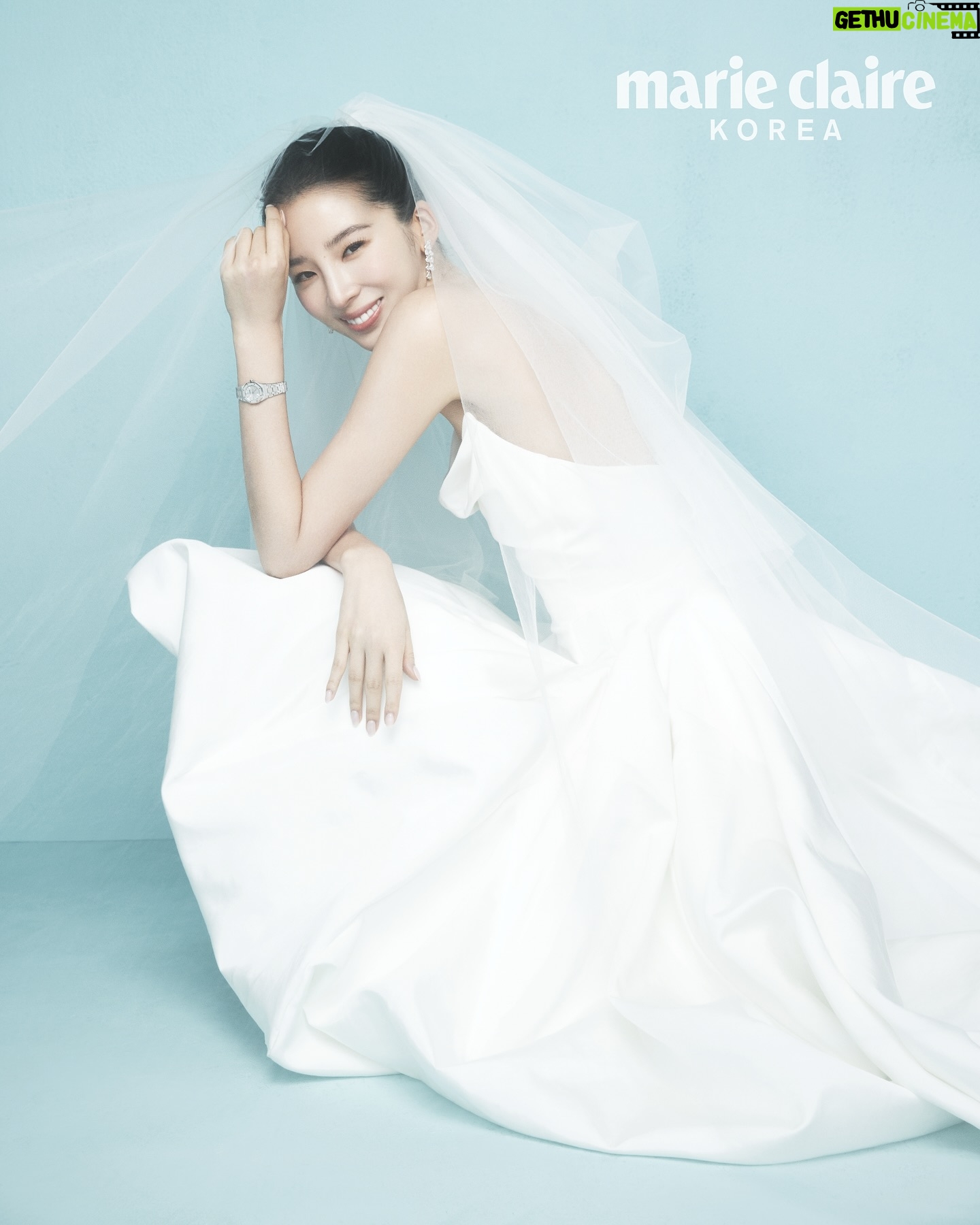 Irene Kim - 64.6K Likes - BRIDE MODE…officially in print! 👰🏻♀️💕
Beyond excited to share our @MarieClaireKorea Wedding February covers with @AudemarsPiguet 🤍
Endless gratitude to the amazing team for making this moment so magical🥺
Editor in Chief: @fashionyk
Photographer: @photokyj80
Fashion Editor: @_woory_
Features Editor: @lejetorial
Brand Communications: @bing_________9
Hair: @ksw7789
Makeup: @e_bom
Styling: @soorink
Styling Assistant: @woojxxg
AND the biggest shoutout to my forever Valentine…not just for putting up with me, but for having to make an official debut as a hand & back model!🤣 You absolutely nailed it🤭❤️
#AudemarsPiguet #오데마피게