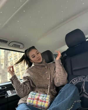 Irene Kim Instagram - Drizzling outside, cozy inside🌧️🌈
@hotellutetia