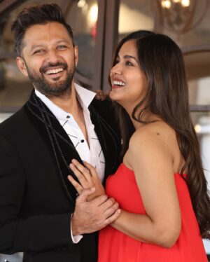 Ishita Dutta Instagram - “9 years of knowing you, 8 years of loving you, 1 little love we created… and soon, our hearts will grow again. ✨❤️
Ek valentine post toh banta hai @vatsalsheth

Location @1bhkmumbai @ankitsanand 
Clicked by @iamkaifichouhan 
Outfit (Vatsal) @_umangmehta