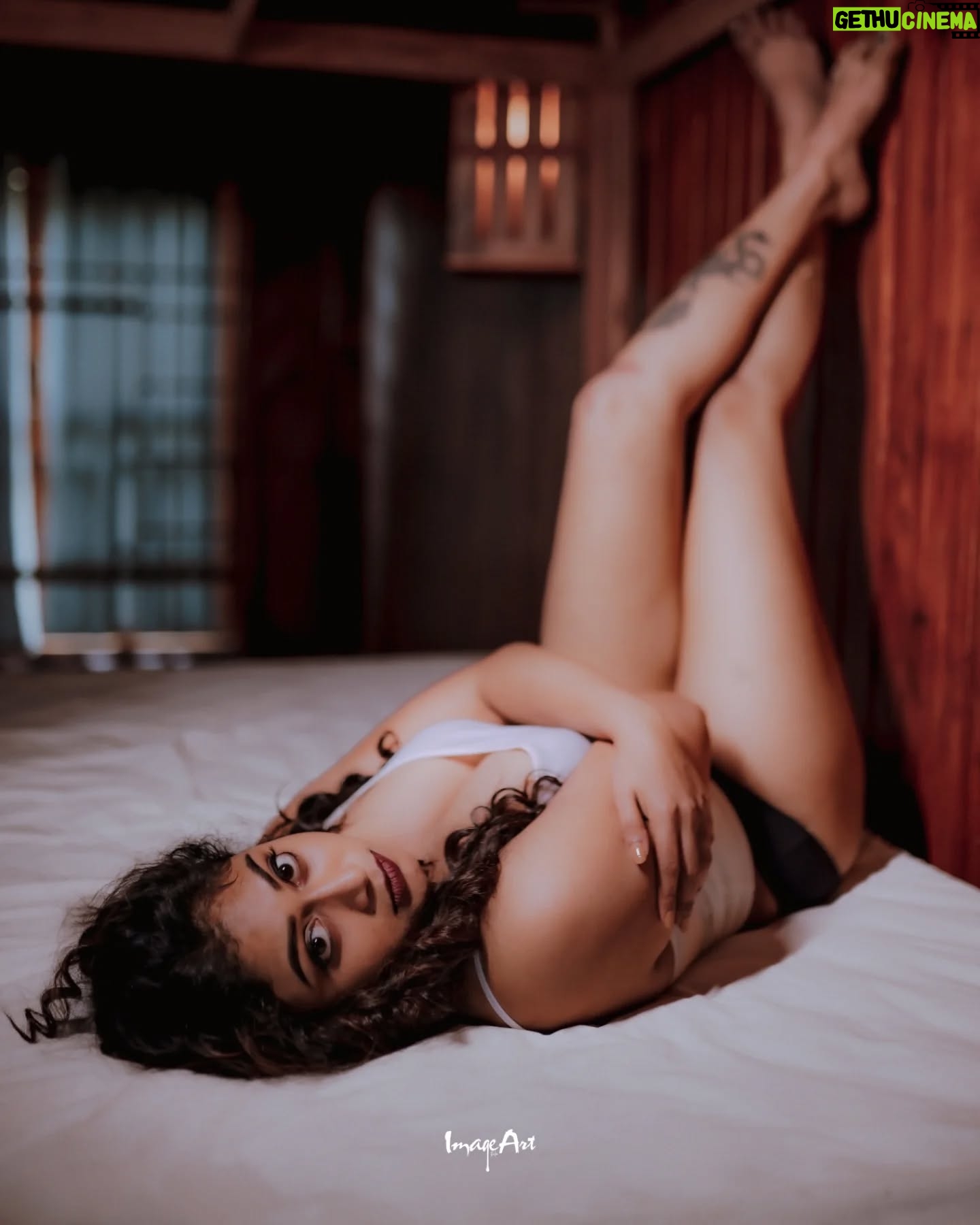 Janaki Sudheer - 2.8K Likes - "If you sexy and you know it and you ain't afraid to show it."
#instagood #instapeace #picoftheday #postoftheday #happiness #instadaily #instalike #instamood #explore #enjoylittlethings #smartpixmedia #selflove #janakisudheer #modelsofkerala #modelsofinstagram #actress #vibes #bigbossmalayalam #bigbossmalayalamseason4 #enjoylife #bold
