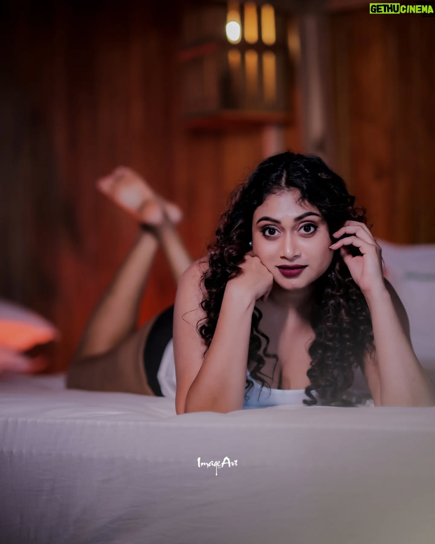 Janaki Sudheer - 2.7K Likes - Welcome 2025❤️❤️❤️
Location: @nikhilbeachresort
#instagood #iamonmyway #instapeace #instadaily #instadaily #instalike #instamood #reelsinstagram #janakisudheer #modelsofkerala #modelsofinstagram #bigbossmalayalam #bigbossmalayalamseason4 #selflove #smartpixmedia #newyear #smile #enjoylittlethings #explore #vibes