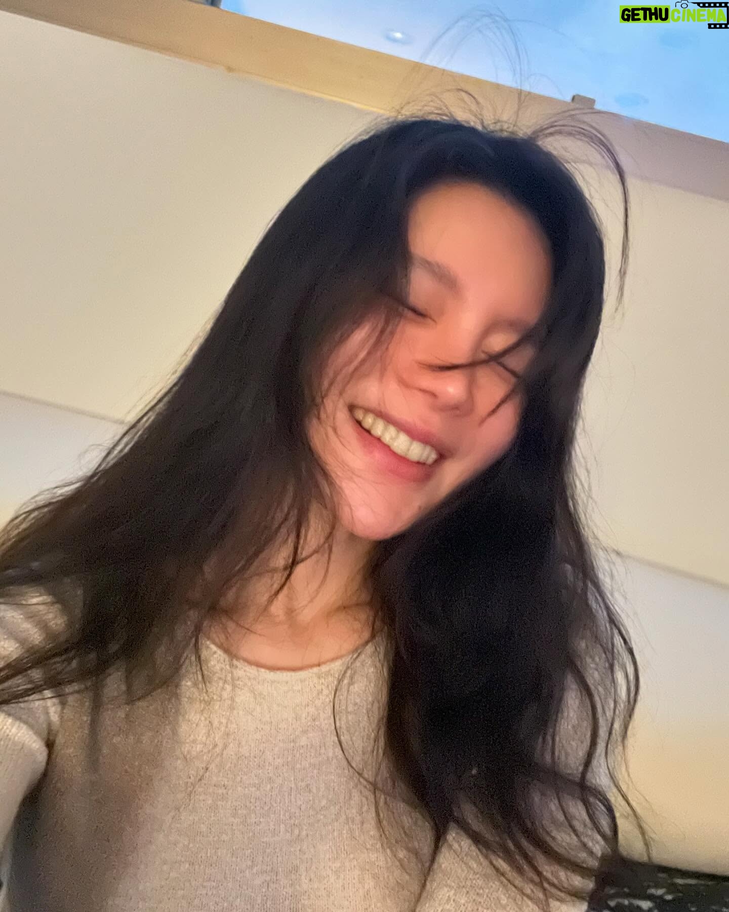 Jane Chen - 2.5K Likes - 好奇有沒有人跟我一樣剛開始配戴 #隱適美隱形牙套 就後悔的?