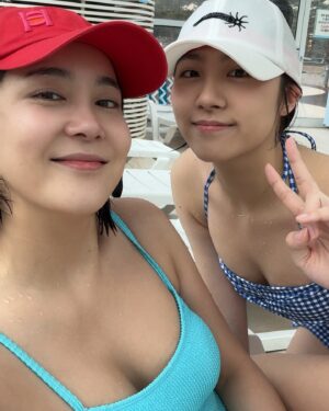 Jang Ga-hyun Instagram - 쒼나는중~🏊‍♀️🏊🏻‍♂️