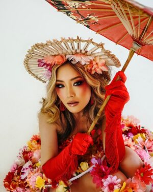 Jarry Lee Instagram - happy lunar new year aka now a socially acceptable time to ~be a snake~ 😛🧧🐍
 
(photographed by @paige.alix @paigealixmedia, makeup by @makeupbyjulian, dress & headpiece by @shopninemuses)