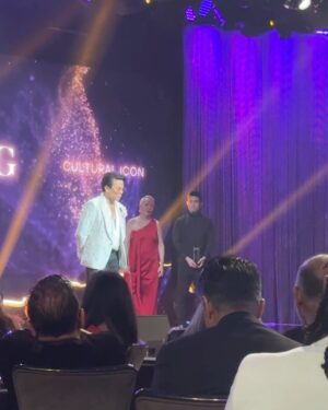 Jarry Lee Instagram - the 22nd annual @unforgettablegala by @character.media & @getgoldentv was such an incredible night 🌹 

congratulations to @prabalgurung, the cast of @avatarnetflix, @annasawai, @_joanchen_, @your.richbff, @officialbyronscott, and all the other amazing award honorees! 🏆

also ‘twas v cool seeing @nicklachey @98degrees @iwonhoyou @thejetsband @thuymusic @partyfoul_official & so many talented artists perform 😮