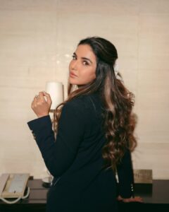 Actress Jasmin Bhasin HD Photos and Wallpapers February 2025