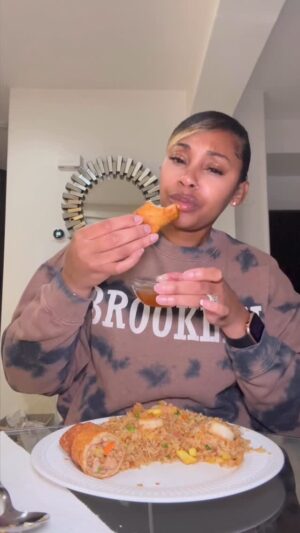 Jasmine Luv Instagram - The plate reveal at the end has me in a CHOKEHOLD!!! 😩😩😩🙌🏽🙌🏽 @tallguycarreviews_ 100000/10! #GodisGood #marriedlife #foodie #hibachi