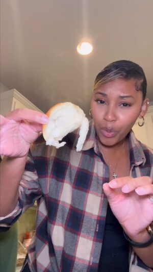 Jasmine Luv Instagram - WAIT TIL THE END! I know I said we have a few months til summer but the food just be CALLLLLLLIN ME 😩😩😩 10s across the board!!! Now off to the gym I go!! @tallguycarreviews_  #godisgood #foodie #cooking #frenchtoast