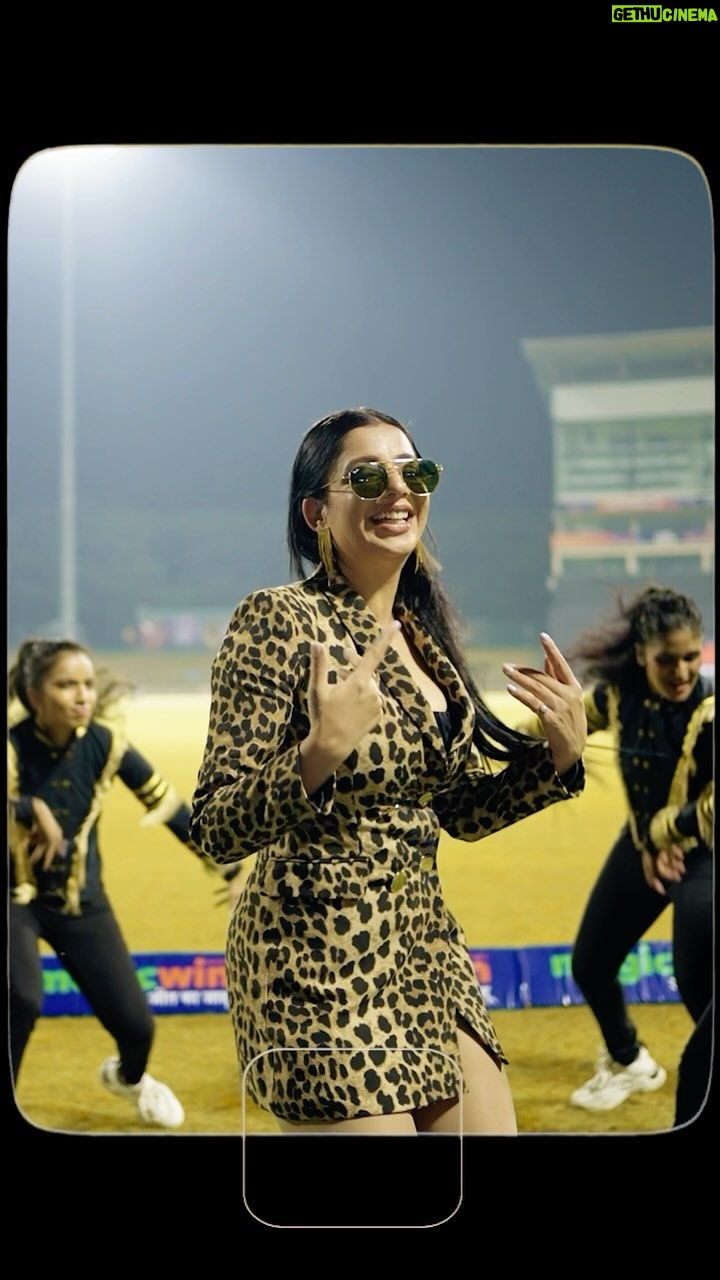 Jasmine Sandlas - 259.3K Likes - Last reel for TOLA and we’re moving on the next one. The next banger is called Main Bandey ☝️ I was supposed to wait till the poster was ready but hehe 😝