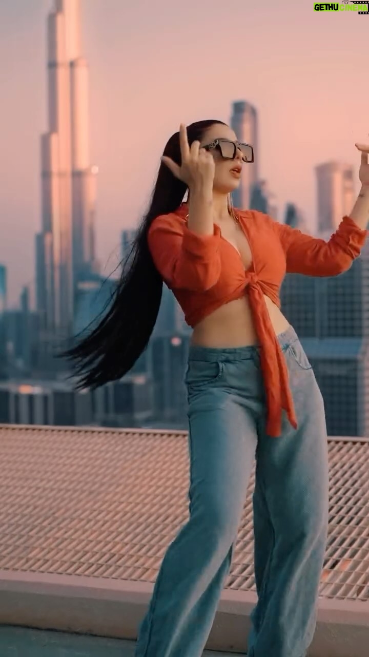 Jasmine Sandlas - 801.3K Likes - Baddie Patlo Nakhro - I need to trademark all the names so that only I can use them ✨HEAT out now. Flames are rising high.