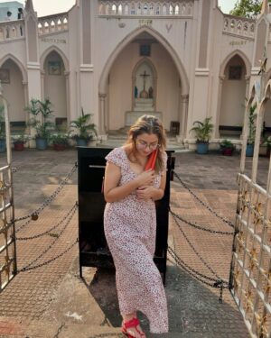 Jasmine Sandlas Instagram - Mother Mary 🕯️ Thank you will never be enough 📿