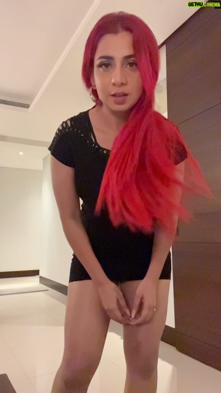 Jasmine Sandlas - 143.6K Likes - I miss my red hair so much but I love who I am now.
It’s a good struggle to have 😎
The voice used in this audio is Surinder Kaur Ji. Something about this audio haunts me and takes me back to 1900s Lahore.
If any (non punjabi) reading this wants to know the core of Punjabi virsa, it is Surinder Kaur Ji. She is the core of our culture. This is my opinion. Thank you for reading 🤝