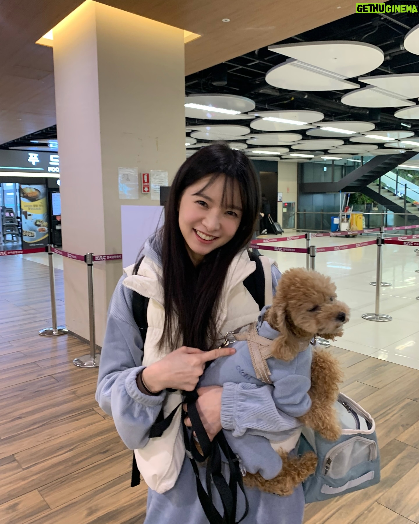 Jei - 1.8K Likes - 행복했던 개엄마🩵