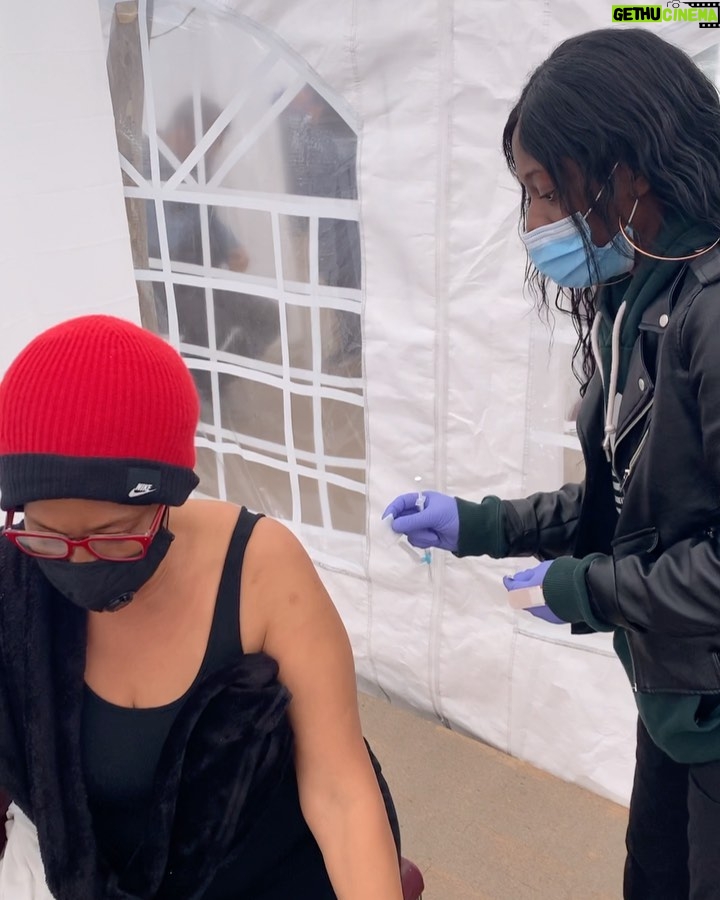 Jenifer Lewis - 30.1K Likes - I was hesitant. Then did my research. THEN decided to get the vaccine - out of respect for myself and others.
*
*
*
#vaccineequity #covid #vaccine #JeniferLewis #TheMotherofBlackHollywood