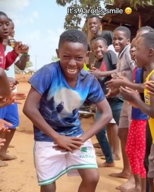 Jennifer Hudson Instagram - Everywhere I turn, another spirit tunnel is popping up! From Africa to Germany, from the church to the club, from the schools to the workplace…and everywhere in between ! When we said #ChooseJoy this season, we were not playing…Keep spreading that joy yal! Let’s go !!!