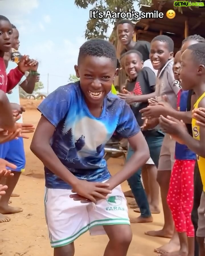 Jennifer Hudson - 64.9K Likes - Everywhere I turn, another spirit tunnel is popping up! From Africa to Germany, from the church to the club, from the schools to the workplace…and everywhere in between ! When we said #ChooseJoy this season, we were not playing…Keep spreading that joy yal! Let’s go !!!