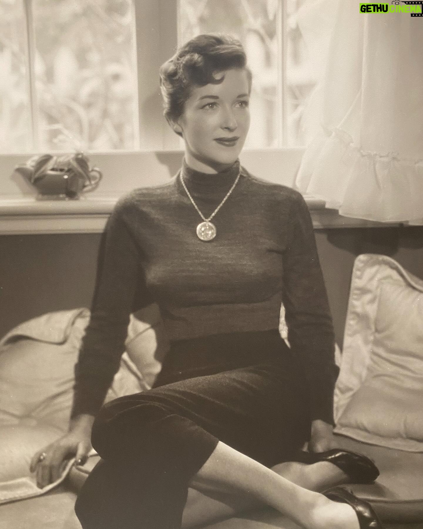 Jessica Keenan Wynn - 5.1K Likes - Sharley Jean Hudson Wynn š¦ 01.27.1933 - 01.08.2025
In a week of unrelenting devastation, despair, and loss, we suddenly said goodbye to my beloved grandmother. The grief has been shocking, paused and compounded by friends losing their homes, losing their communities, and watching the city that raised me ravaged by flames, day after day after day. It feels inappropriate to grieve right now, when so many are suffering the monumental loss of their homes, communities, mementos, and lives that were intact just a week ago. The heaviness is cruel, yet the kindness of friends and strangers is overwhelming. My grandmother left with the memory of Brentwood and the Palisades, her home of 91 years, in tact. Itās a blessing, yet a curse. šļøš¤