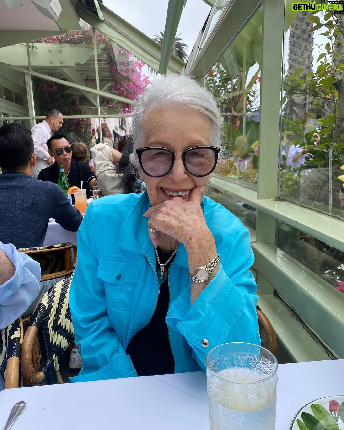 Jessica Keenan Wynn - 5.1K Likes - Sharley Jean Hudson Wynn š¦ 01.27.1933 - 01.08.2025
In a week of unrelenting devastation, despair, and loss, we suddenly said goodbye to my beloved grandmother. The grief has been shocking, paused and compounded by friends losing their homes, losing their communities, and watching the city that raised me ravaged by flames, day after day after day. It feels inappropriate to grieve right now, when so many are suffering the monumental loss of their homes, communities, mementos, and lives that were intact just a week ago. The heaviness is cruel, yet the kindness of friends and strangers is overwhelming. My grandmother left with the memory of Brentwood and the Palisades, her home of 91 years, in tact. Itās a blessing, yet a curse. šļøš¤