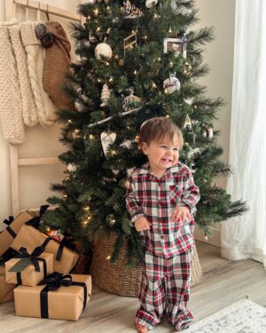 Jessica Tyler Instagram - Merry Christmas Eve from our (growing!) family to yours - my heart is so incredibly full ❤️🥰🎄