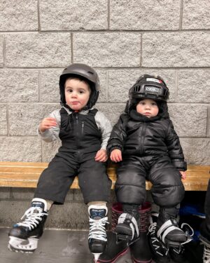 Jessica Tyler Instagram - Baby’s first time on the ice! 🏒🥅
