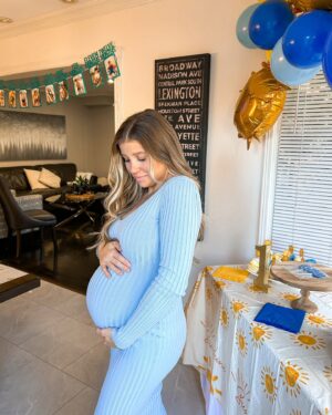 Jessica Tyler Instagram - Had to sneak a pic of baby girl & I too 🥹🩷🤰